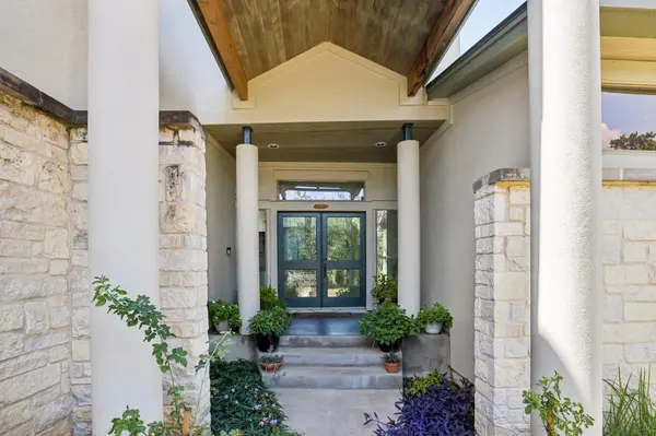 5910 Travis Woods CV, Austin, TX 78734