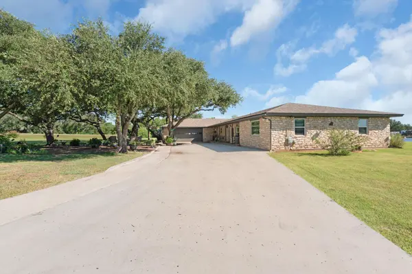 208 Iris Lane LN, Buchanan Dam, TX 78609