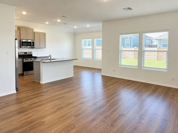 260 Gresham, Kyle, TX 78640