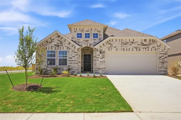 201 Red Wolf DR, Jarrell, TX 76537