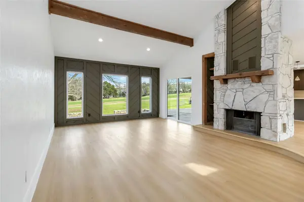16 Country LN, Wimberley, TX 78676