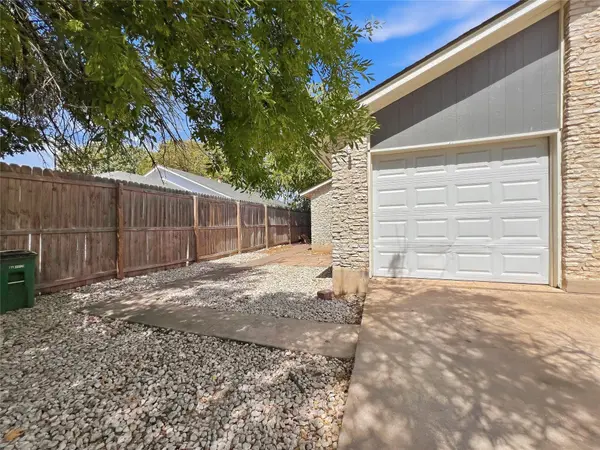 1012 Fieldwood DR #A, Austin, TX 78758