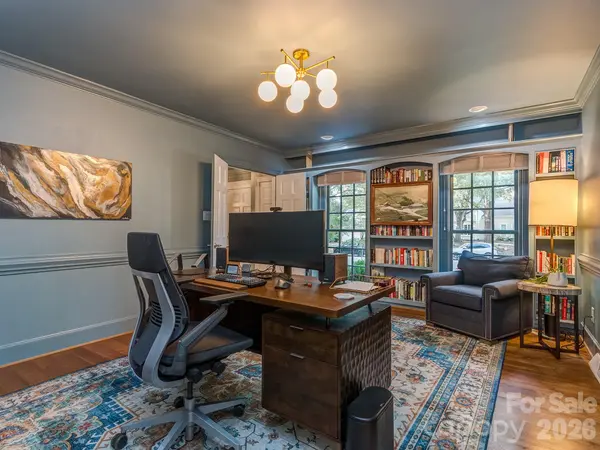 5307 Mirabell RD, Charlotte, NC 28226