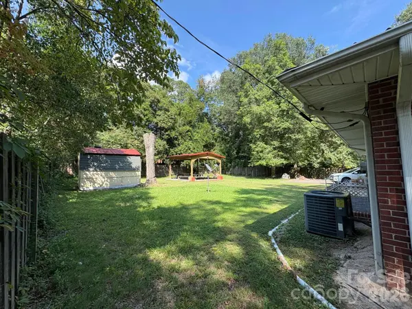 818 Hillcrest AVE, Gastonia, NC 28052