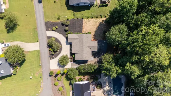 141 Marys LN, Rutherfordton, NC 28139