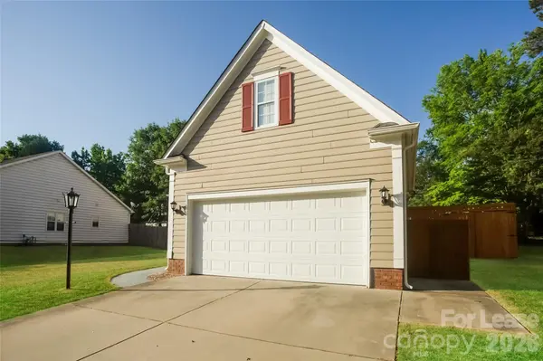 2915 Canary CT, Charlotte, NC 28269