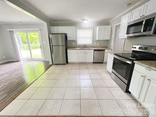 6525 Mcbride ST, Charlotte, NC 28215