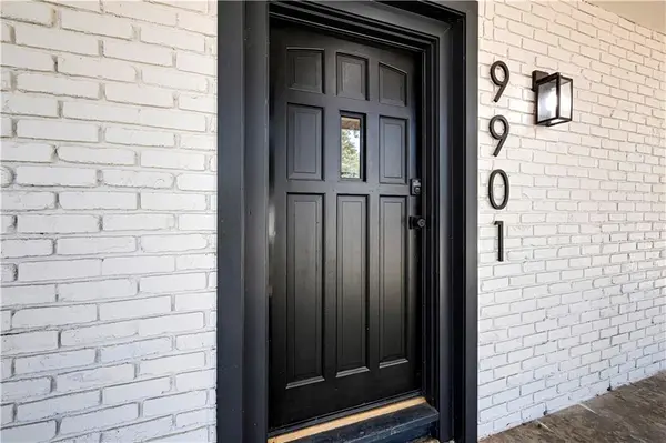 9901 Countryside RD, Lenexa, KS 66215