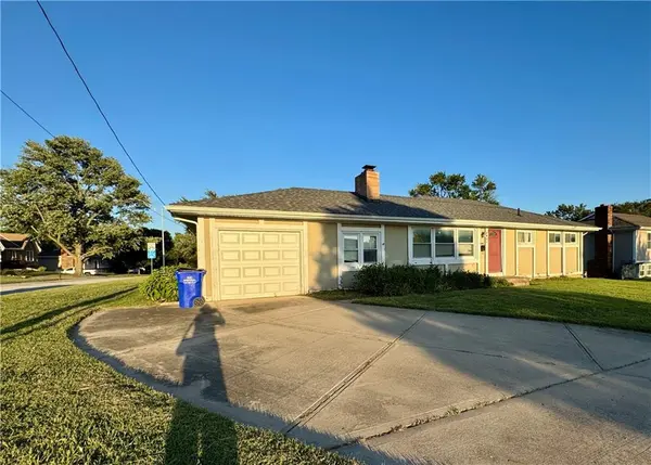 5821 Rosehill RD, Shawnee, KS 66216