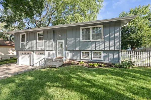 11618 W 69th ST, Shawnee, KS 66203