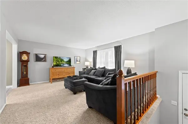 11618 W 69th ST, Shawnee, KS 66203
