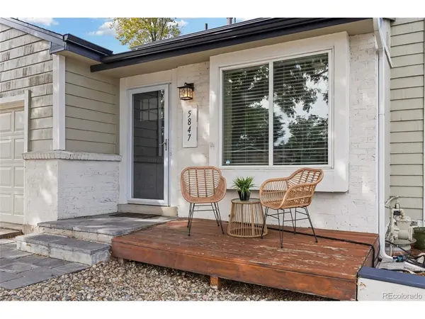 5847 S Oak, Littleton, CO 80127