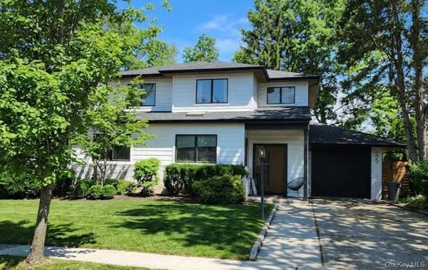 25 Lewis LN, Port Washington, NY 11050