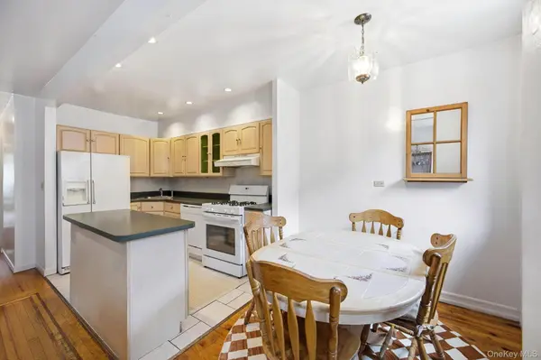 32-23 41st ST, Astoria, NY 11103