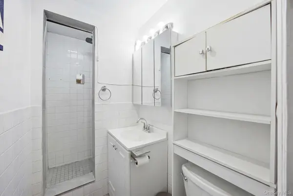 32-23 41st ST, Astoria, NY 11103