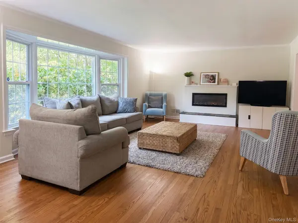 10 Forest LN, Scarsdale, NY 10583