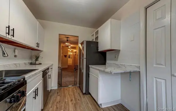88-20 Parsons BLVD #3D, Jamaica, NY 11432