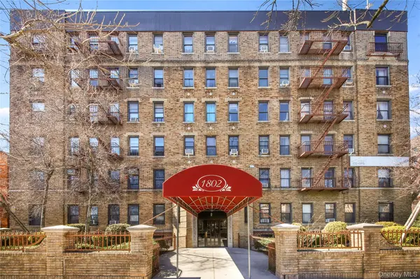 1802 Ocean Pkwy #D18, Brooklyn, NY 11223
