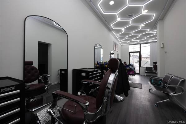 793 Main ST, Farmingdale, NY 11735