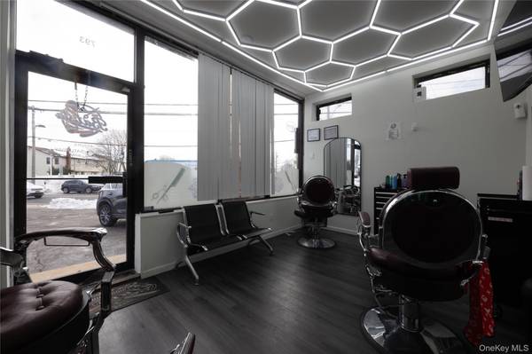 793 Main ST, Farmingdale, NY 11735