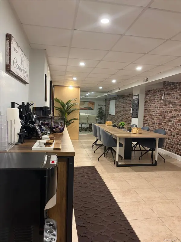 210 Pelham RD #5L, New Rochelle, NY 10805