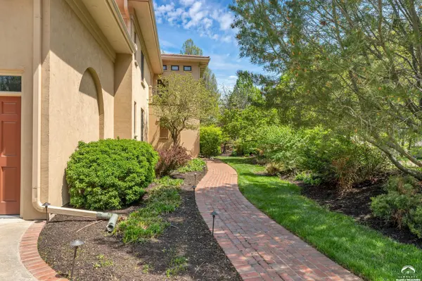 201 Fall Creek RD, Lawrence, KS 66049