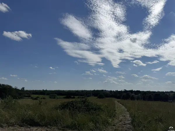 8 Acres M/L NE 82nd ST, Topeka, KS 66617
