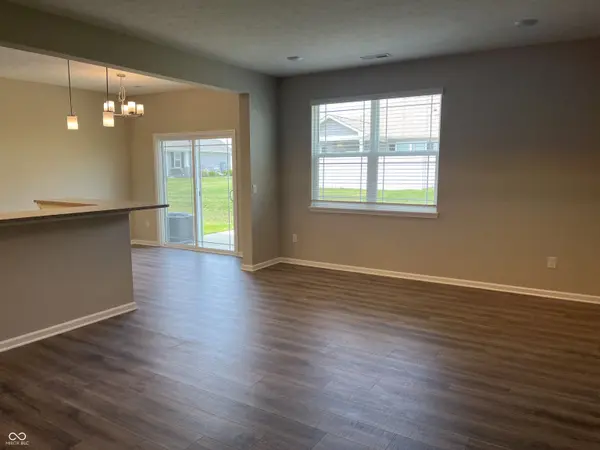 6414 Yuma CT, Whitestown, IN 46075