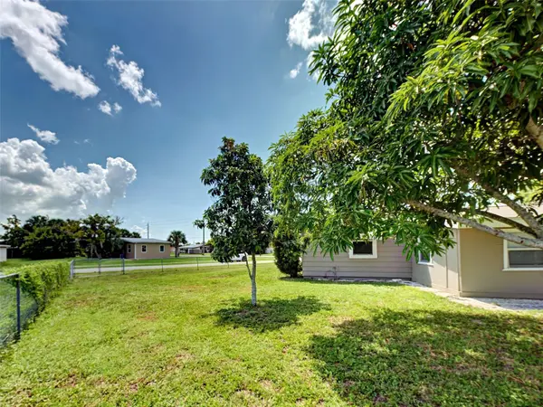 2150 CONWAY BLVD, Port Charlotte, FL 33952