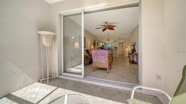 4655 TOWER HILL LN #2414, Sarasota, FL 34238