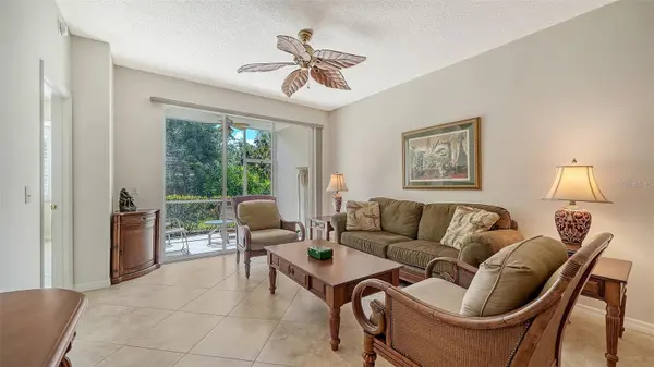 4655 TOWER HILL LN #2414, Sarasota, FL 34238