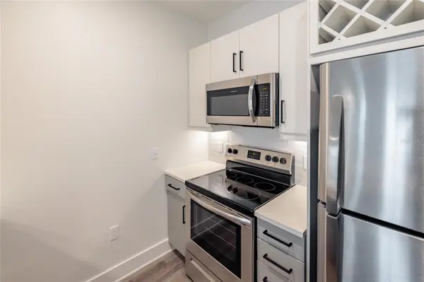 1420 LAKEFRONT DR #2103, Sarasota, FL 34240