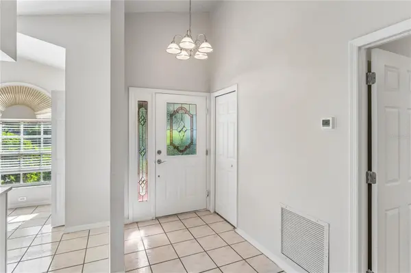 652 SAND RIDGE DR, Valrico, FL 33594