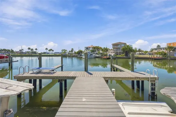 225 116TH AVE #225C, Treasure Island, FL 33706