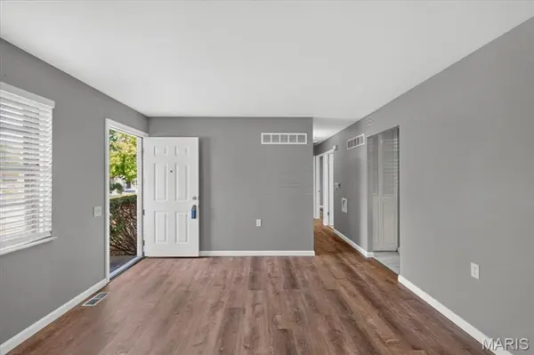 2428 Golfway DR, St Charles, MO 63301
