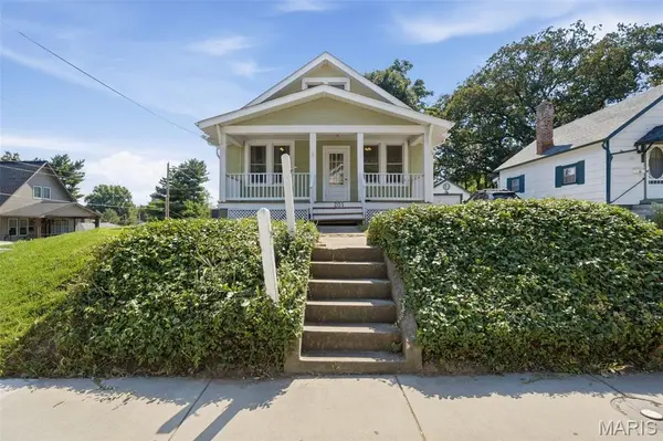 201 Perry ST, St Charles, MO 63301