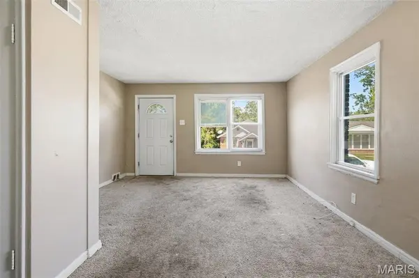 4502 June AVE, St Louis, MO 63121
