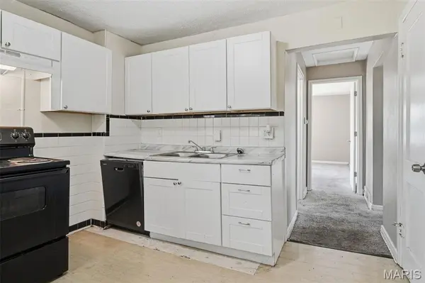 4502 June AVE, St Louis, MO 63121