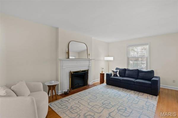 8610 Rosalie AVE, St Louis, MO 63144