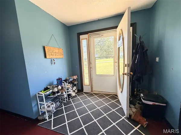 2563 Praise ST, Poplar Bluff, MO 63901