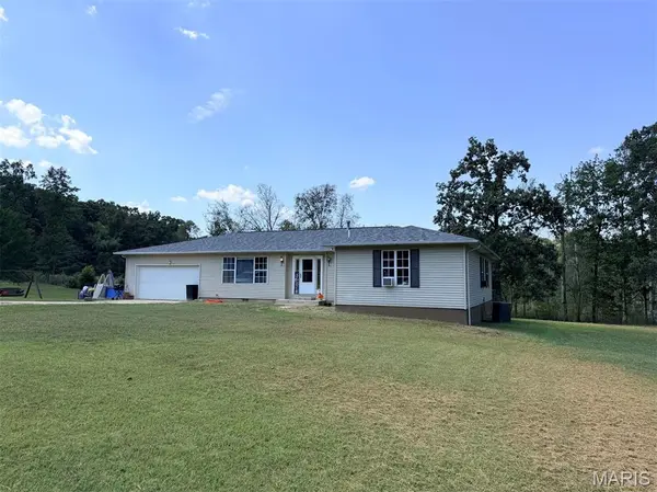 2563 Praise ST, Poplar Bluff, MO 63901