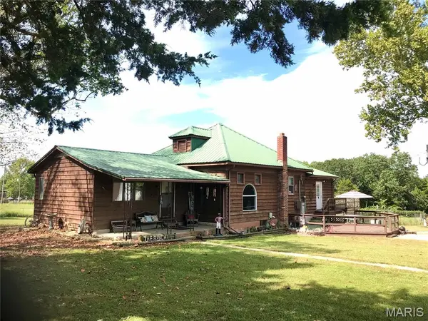 111 Highway U, Steelville, MO 65565