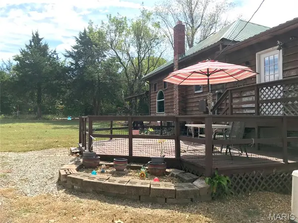 111 Highway U, Steelville, MO 65565