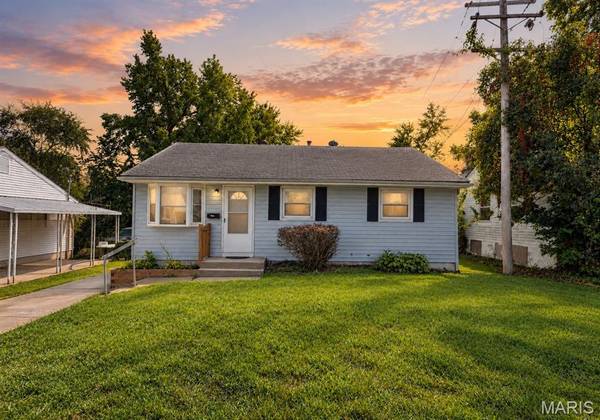 452 Shepley DR, St Louis, MO 63137