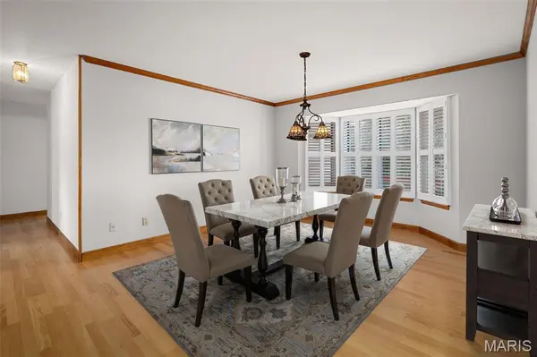 5116 Kennerly Place DR, St Louis, MO 63128