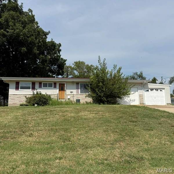 1532 Kingsway DR, Arnold, MO 63010