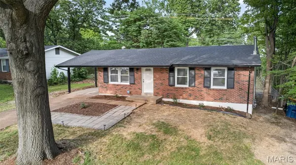 10418 Quaker Dr, Dellwood, MO 63136