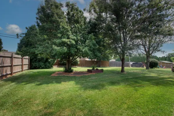 1631 Wilmar DR, Quincy, IL 62301