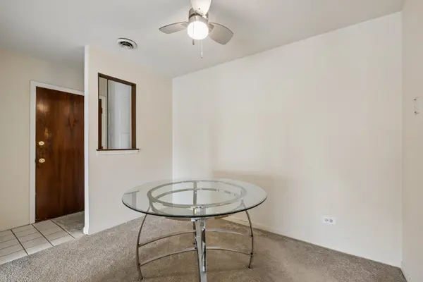 10308 Circle DR #302, Oak Lawn, IL 60453