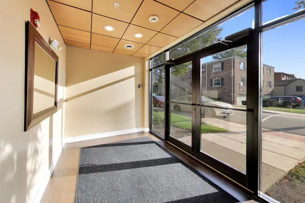 450 S Western AVE #505, Des Plaines, IL 60016
